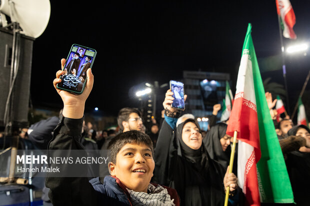 شادی مردم گرگان پس از اعلام رهبری آیت الله مجتبی خامنه‌ای
