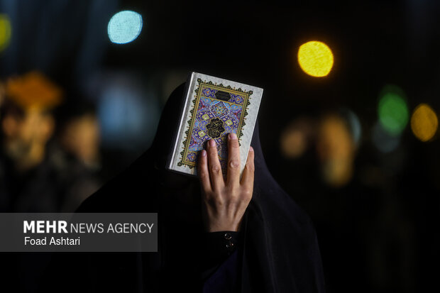 احیای شب نوزدهم ماه مبارک رمضان در میدان شهدای هفتم تیر تهران