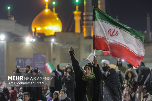 شادی مردم قم پس از اعلام رهبری آیت الله مجتبی خامنه‌ای