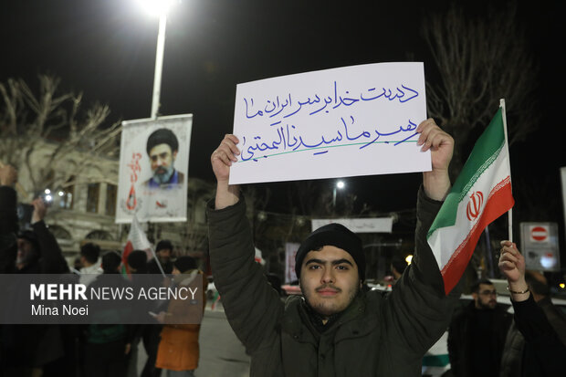 شادی مردم تبریز پس از اعلام رهبری آیت الله مجتبی خامنه‌ای