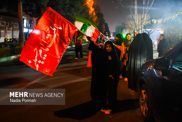 شادی مردم کرج پس از اعلام رهبری آیت الله مجتبی خامنه‌ای