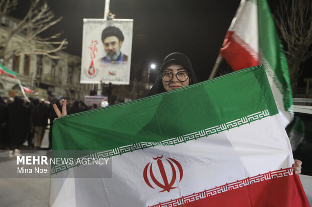 شادی مردم تبریز پس از اعلام رهبری آیت الله مجتبی خامنه‌ای