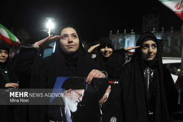 شادی مردم تبریز پس از اعلام رهبری آیت الله مجتبی خامنه‌ای