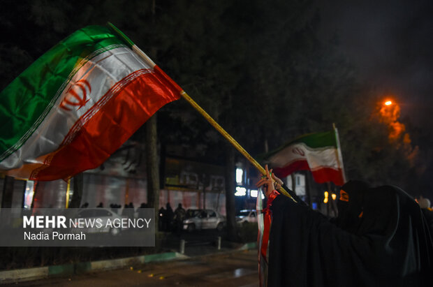 شادی مردم کرج پس از اعلام رهبری آیت الله مجتبی خامنه‌ای