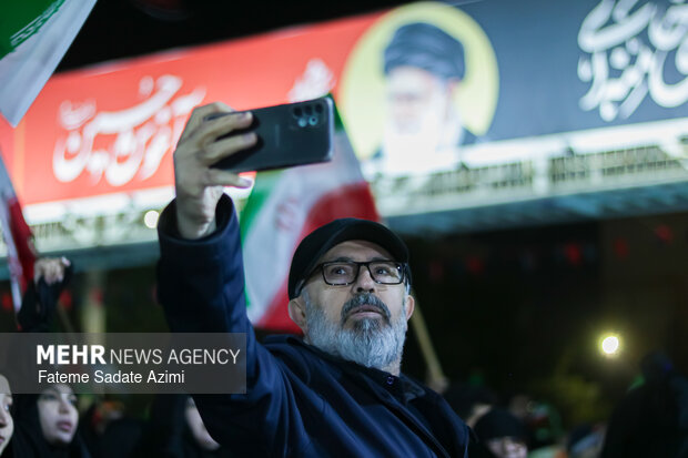 شادی مردم قم پس از اعلام رهبری آیت الله مجتبی خامنه‌ای