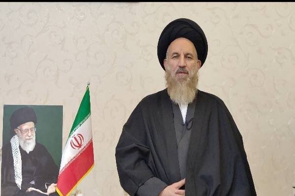 آیت الله ملک حسینی انتخاب سومین رهبر کشورمان را تبریک گفت