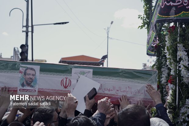 تشییع شهدای اقتدار و بیعت مردم کرمان با آیت الله مجتبی خامنه ای
