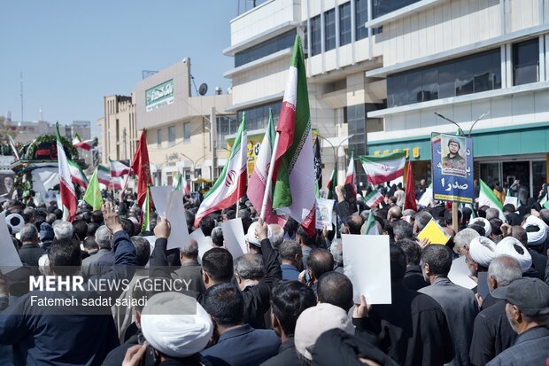 تشییع شهدای اقتدار و بیعت مردم کرمان با آیت الله مجتبی خامنه ای