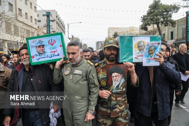 تشییع پیکر مطهر ۲ شهید در مشهد