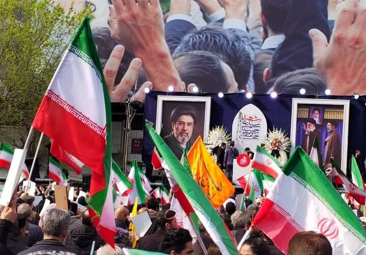 بیعت زیر باران از کرانه خزر تا بلندای دماوند