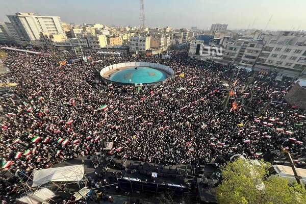 تجمع على مستوى البلاد لمبايعة إمام الأمة الشهيد ومبايعة القائد الجديد آية الله مجتبى الخامنئي