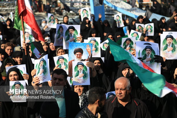 بیعت مردم ورامین با رهبر جدید