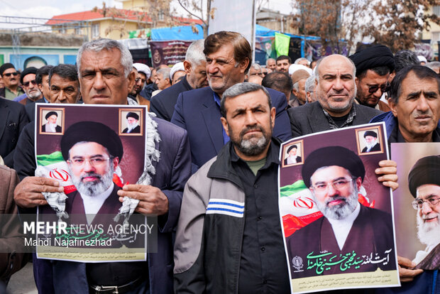 اجتماع بیعت مردم یاسوج با آیت الله سید مجتبی خامنه‌ای