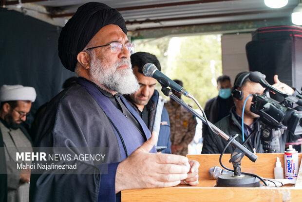 اجتماع بیعت مردم یاسوج با آیت الله سید مجتبی خامنه‌ای