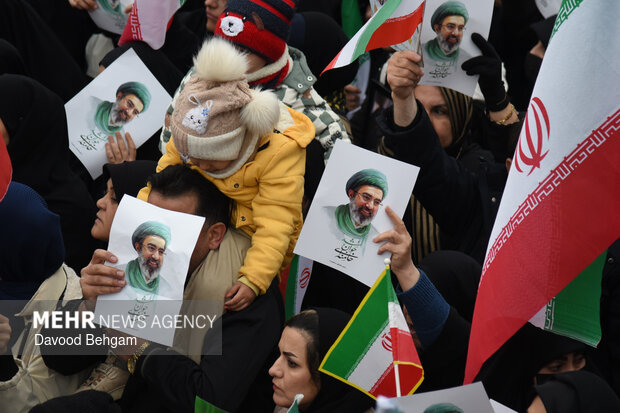 اجتماع مردمی بیعت با رهبر سوم انقلاب اسلامی در مشهد