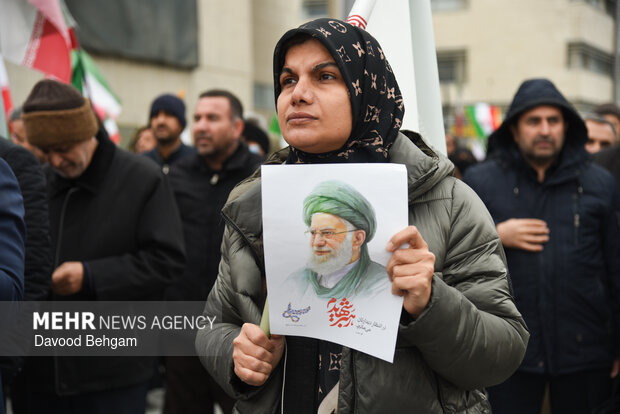 اجتماع مردمی بیعت با رهبر سوم انقلاب اسلامی در مشهد
