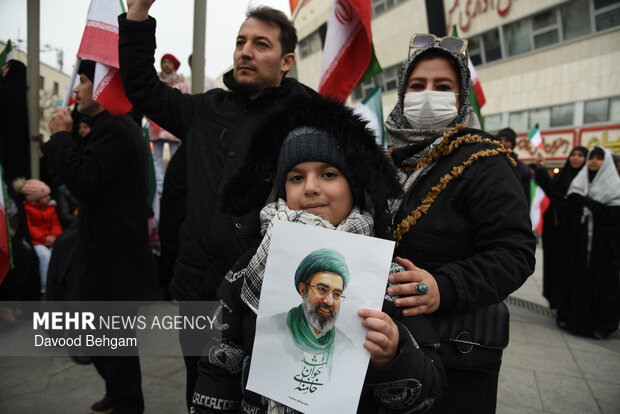 اجتماع مردمی بیعت با رهبر سوم انقلاب اسلامی در مشهد