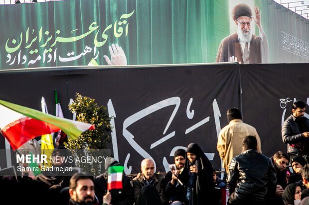 مراسم بیعت با سومین رهبر انقلاب اسلامی در تهران