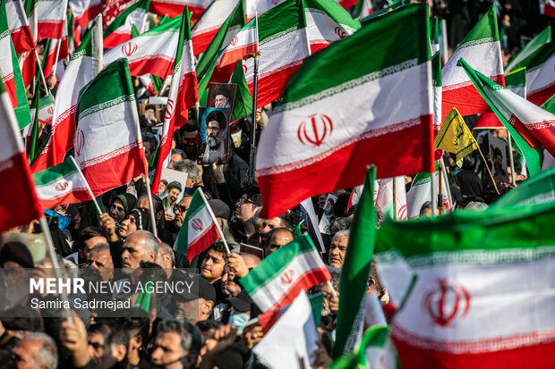 مراسم بیعت با سومین رهبر انقلاب اسلامی در تهران