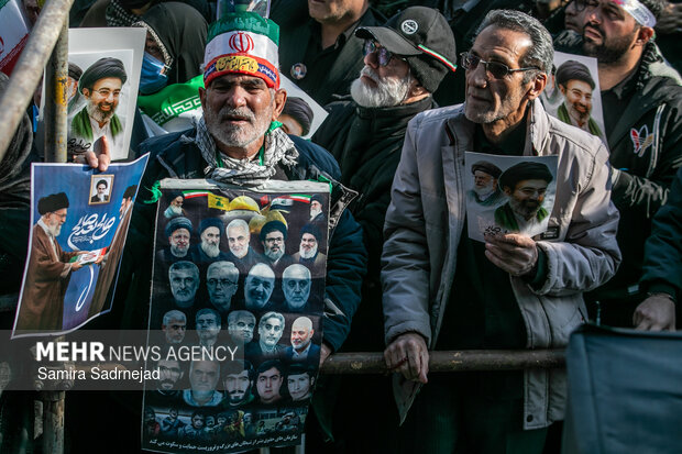 مراسم بیعت با سومین رهبر انقلاب اسلامی در تهران