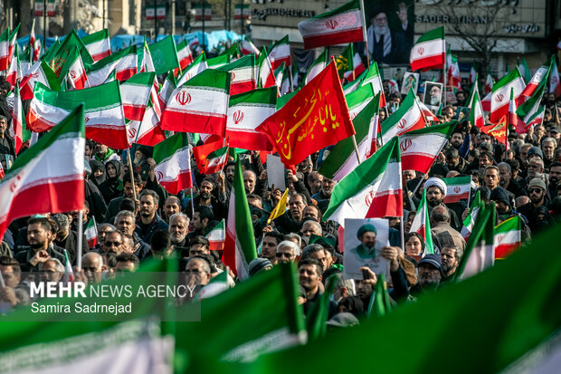مراسم بیعت با سومین رهبر انقلاب اسلامی در تهران