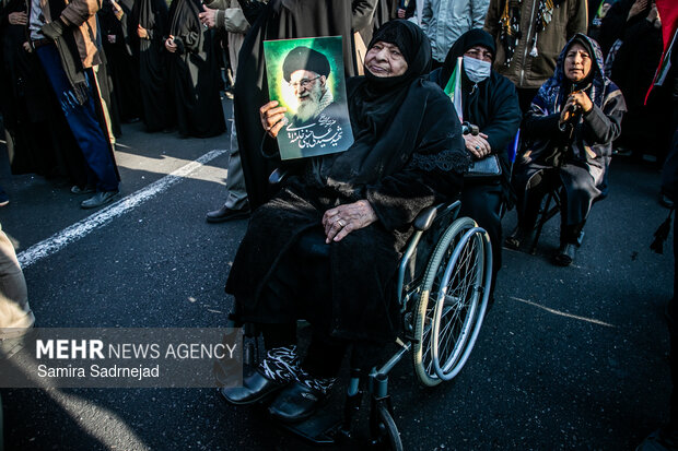 مراسم بیعت با سومین رهبر انقلاب اسلامی در تهران