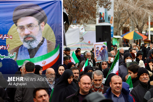 اجتماع بیعت مردم ارومیه با رهبر سوم انقلاب اسلامی