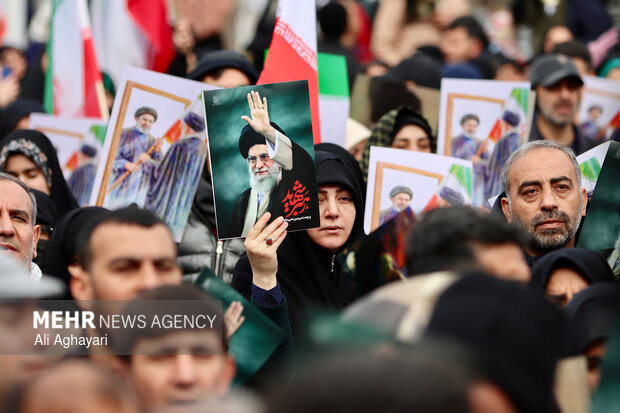 اجتماع بیعت مردم ارومیه با رهبر سوم انقلاب اسلامی