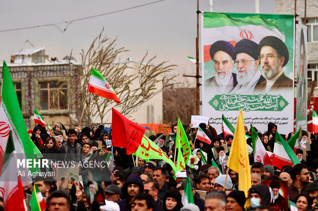 اجتماع بیعت مردم ارومیه با رهبر سوم انقلاب اسلامی