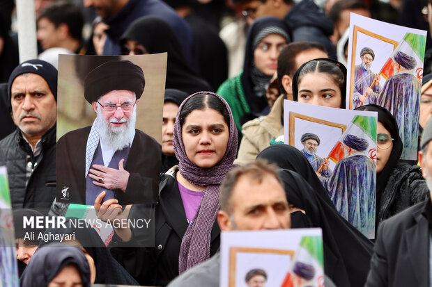 اجتماع بیعت مردم ارومیه با رهبر سوم انقلاب اسلامی