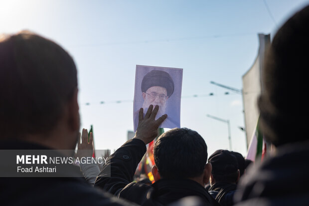 مراسم بیعت با سومین رهبر انقلاب اسلامی در تهران