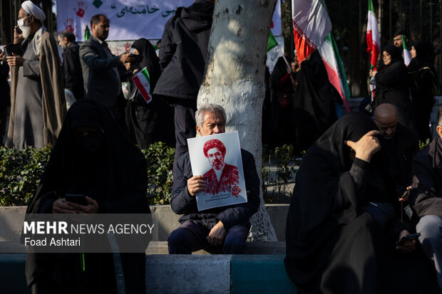 مراسم بیعت با سومین رهبر انقلاب اسلامی در تهران
