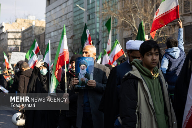مراسم بیعت با سومین رهبر انقلاب اسلامی در تهران