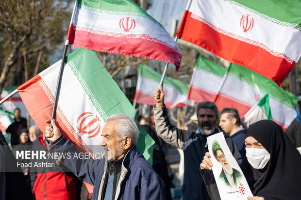 مراسم بیعت با سومین رهبر انقلاب اسلامی در تهران