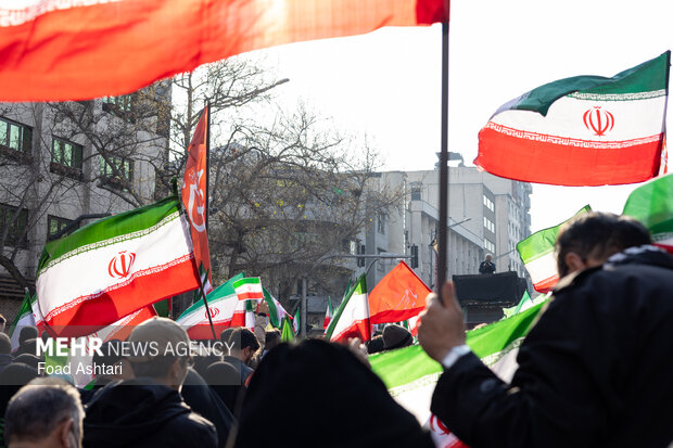 مراسم بیعت با سومین رهبر انقلاب اسلامی در تهران