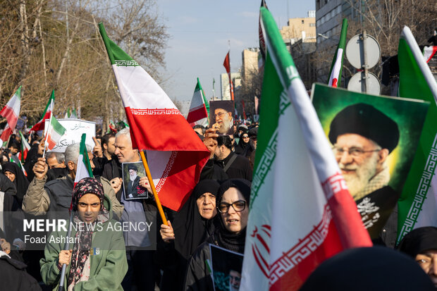 مراسم بیعت با سومین رهبر انقلاب اسلامی در تهران