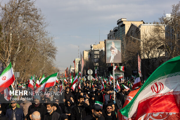 مراسم بیعت با سومین رهبر انقلاب اسلامی در تهران