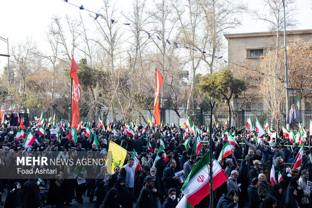 مراسم بیعت با سومین رهبر انقلاب اسلامی در تهران