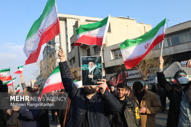 مراسم بیعت با سومین رهبر انقلاب اسلامی در تهران