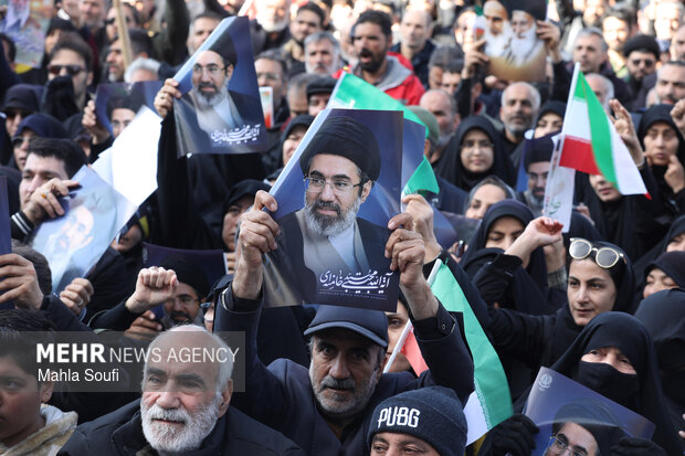 اجتماع مردمی بیعت با رهبر سوم انقلاب اسلامی در اراک