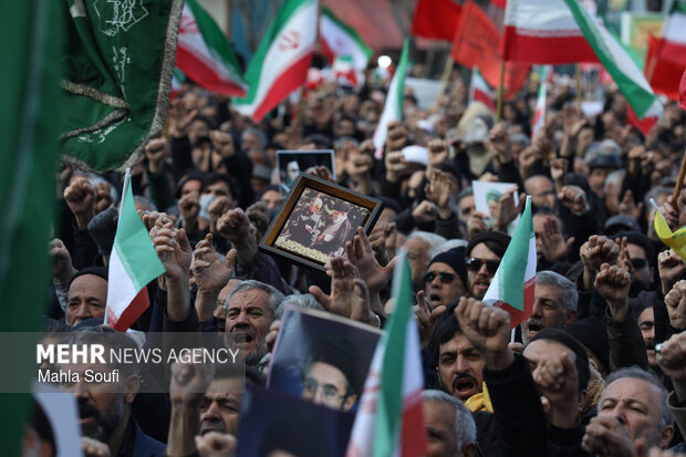 اجتماع مردمی بیعت با رهبر سوم انقلاب اسلامی در اراک