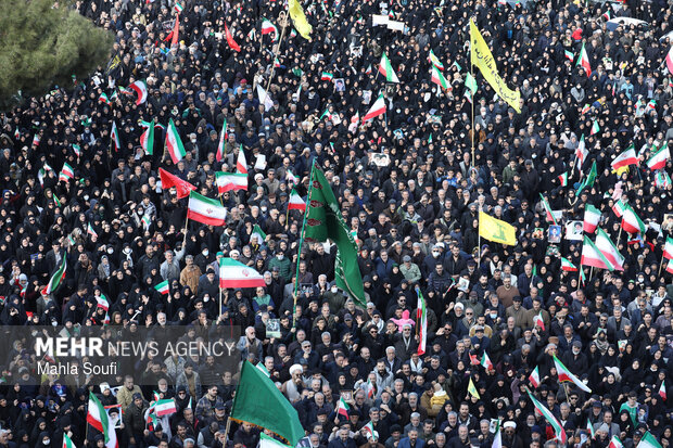 اجتماع مردمی بیعت با رهبر سوم انقلاب اسلامی در اراک