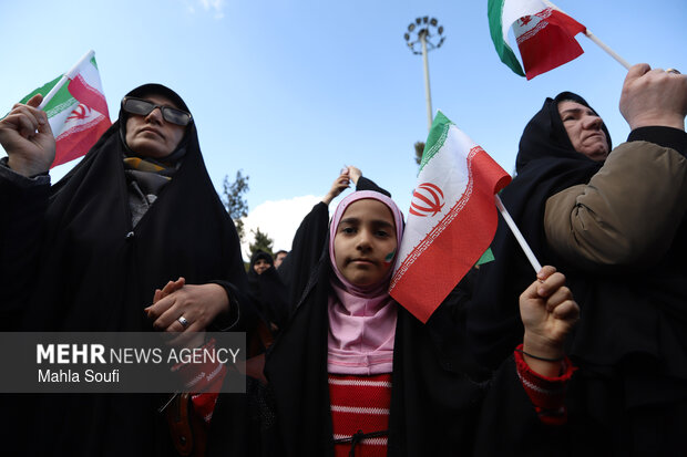 اجتماع مردمی بیعت با رهبر سوم انقلاب اسلامی در اراک