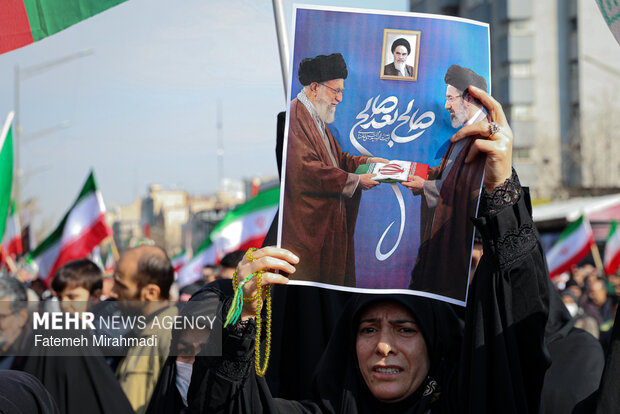 مراسم بیعت با سومین رهبر انقلاب اسلامی در تهران