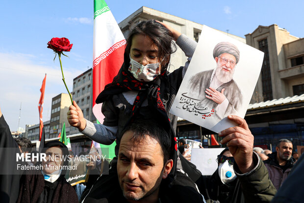 مراسم بیعت با سومین رهبر انقلاب اسلامی در تهران