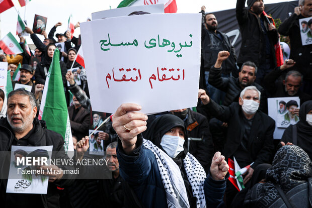 مراسم بیعت با سومین رهبر انقلاب اسلامی در تهران