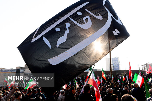 مراسم بیعت با سومین رهبر انقلاب اسلامی در تهران