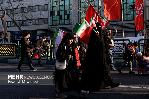 مراسم بیعت با سومین رهبر انقلاب اسلامی در تهران