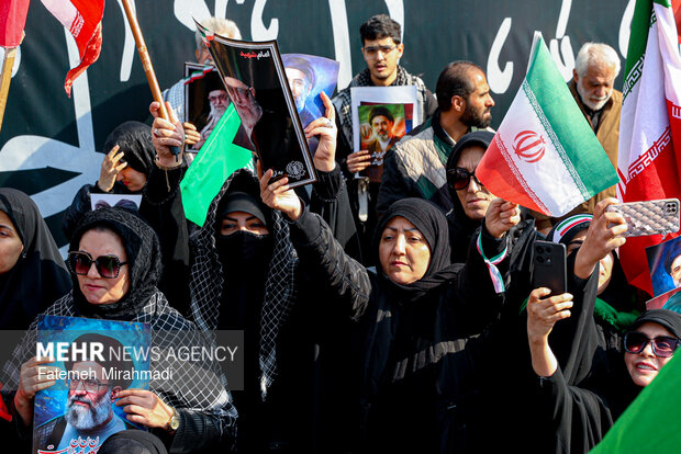 مراسم بیعت با سومین رهبر انقلاب اسلامی در تهران