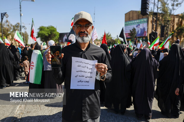 بیعت اهوازی‌ها با سومین رهبر انقلاب اسلامی
